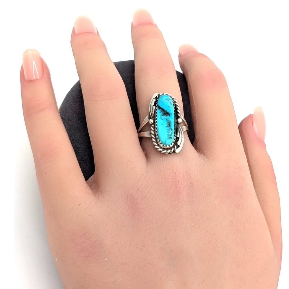 Vintage Navajo Oval Turquoise Marked Sterling HT Split Shank Ring Size 7.75